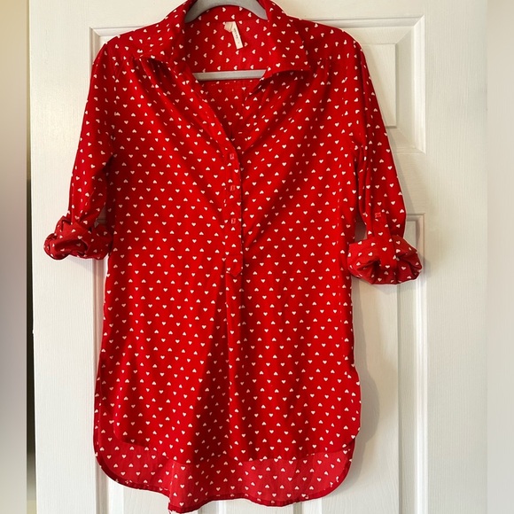 Valentine’s Day Red and white heart polka dot tunic blouse, size small - Picture 3 of 6